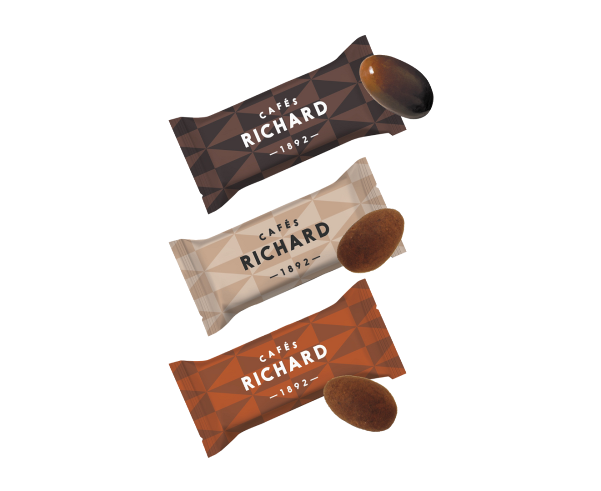 Cafés Richard Trio Choco Almonds 300бр шоколадови бадеми