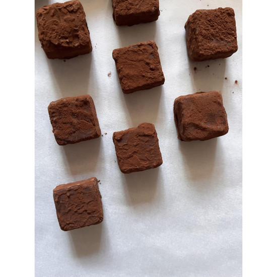 Flow Cacao Шоколадови трюфели с лешникова паста 120 гр - (10 - 12бр)