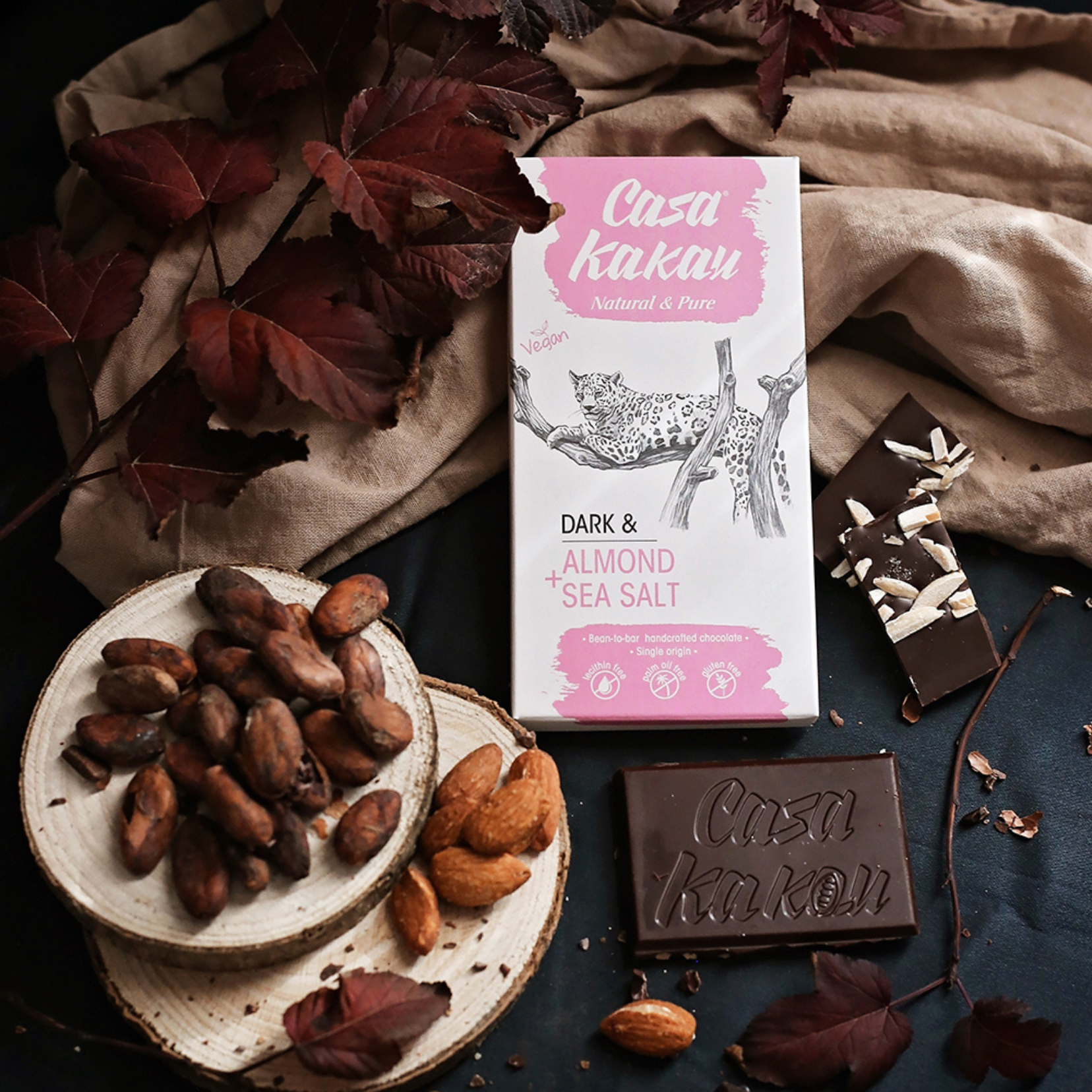 Casa Kakau шоколад от какаови зърна с Бадеми и Морска Сол | La Fève by Pavel Pavlov | Шоколад и сладки |